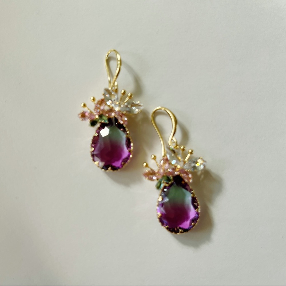 💲⬇️ 2-Tone Blue Purple Ombre Zircon Butterfly Drop Dangle Earrings NWT - Picture 5 of 13